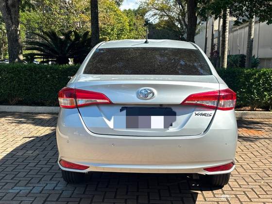 TOYOTA YARIS 1.5 16V FLEX SEDAN XL LIVE MULTIDRIVE TOYOTA YARIS 1.5 16V FLEX SEDAN XL LIVE MULTIDRIVE